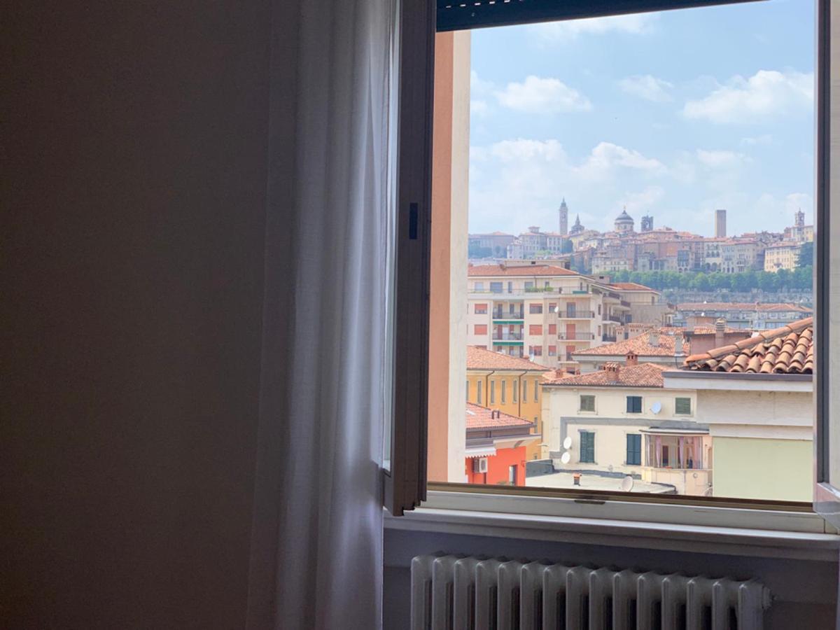 Camozzi Central Apartment Bergamo Eksteriør billede