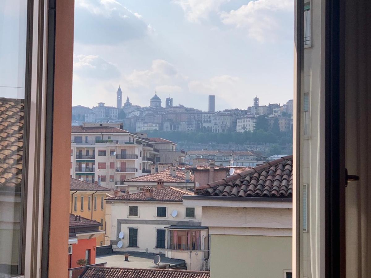 Camozzi Central Apartment Bergamo Eksteriør billede