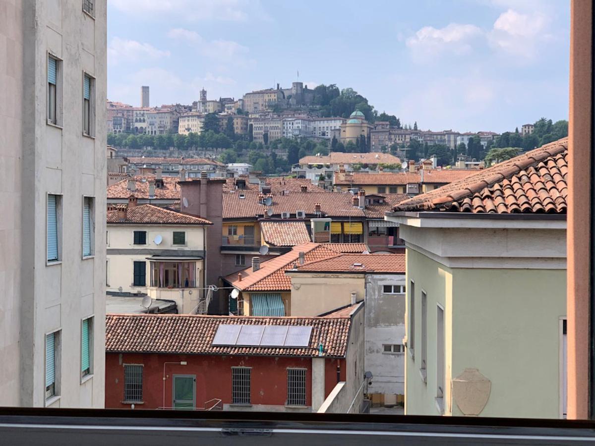 Camozzi Central Apartment Bergamo Eksteriør billede